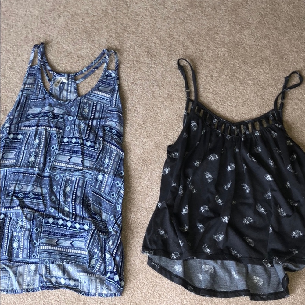 set of 3 blue tank top/crop top